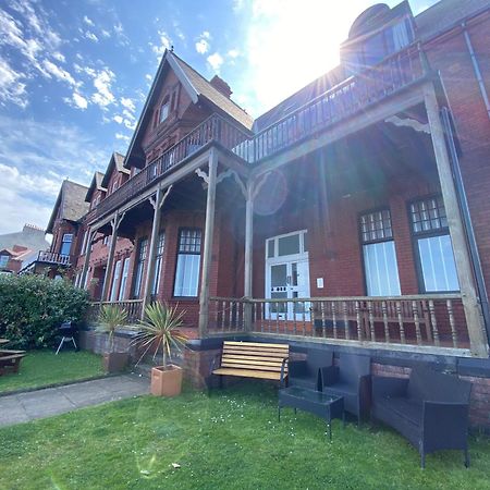 Captain'S Deck Beach Balcony Perfectlysaltburn Exterior foto